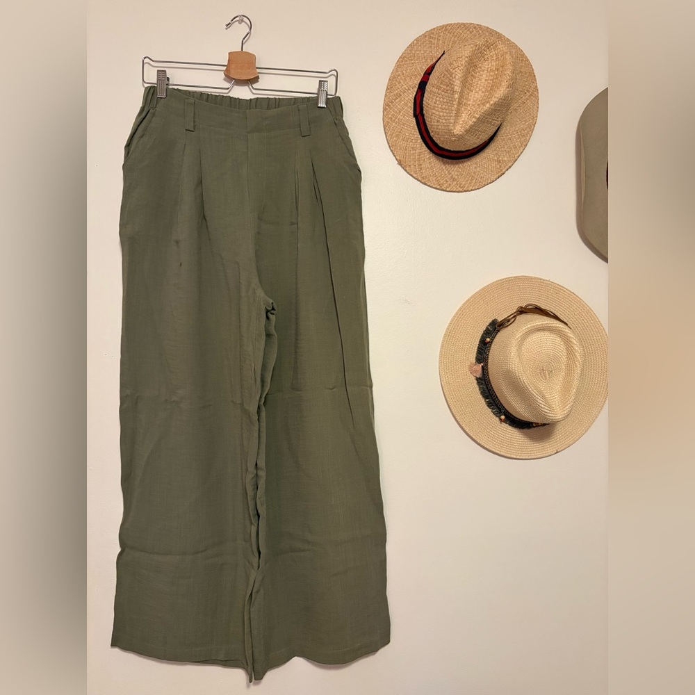 HALARA Olive Green Relaxed Chinos